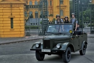 Gastronomie, culture, tourisme et divertissements à Hanoï en jeep de l'armée vietnamienne