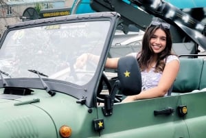 Gastronomie, culture, tourisme et divertissements à Hanoï en jeep de l'armée vietnamienne