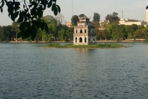 Gastronomie, culture, tourisme et divertissements à Hanoï en jeep de l'armée vietnamienne