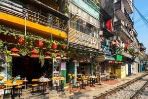 Hanoi: Wycieczka kulinarna z przewodnikiem z wizytą na ulicy kolejowej