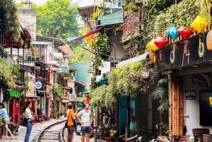 Hanoi: Wycieczka kulinarna z przewodnikiem z wizytą na ulicy kolejowej