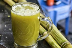 Hanoi: Wycieczka kulinarna z przewodnikiem z wizytą na ulicy kolejowej