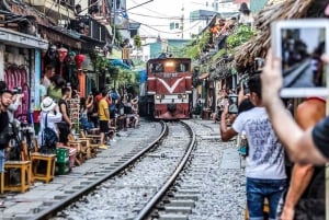 Hanoi: Wycieczka kulinarna z przewodnikiem z wizytą na ulicy kolejowej