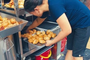 Hanoi: Wycieczka kulinarna z przewodnikiem z wizytą na ulicy kolejowej