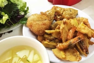 Hanoi: Wycieczka kulinarna z przewodnikiem z wizytą na ulicy kolejowej