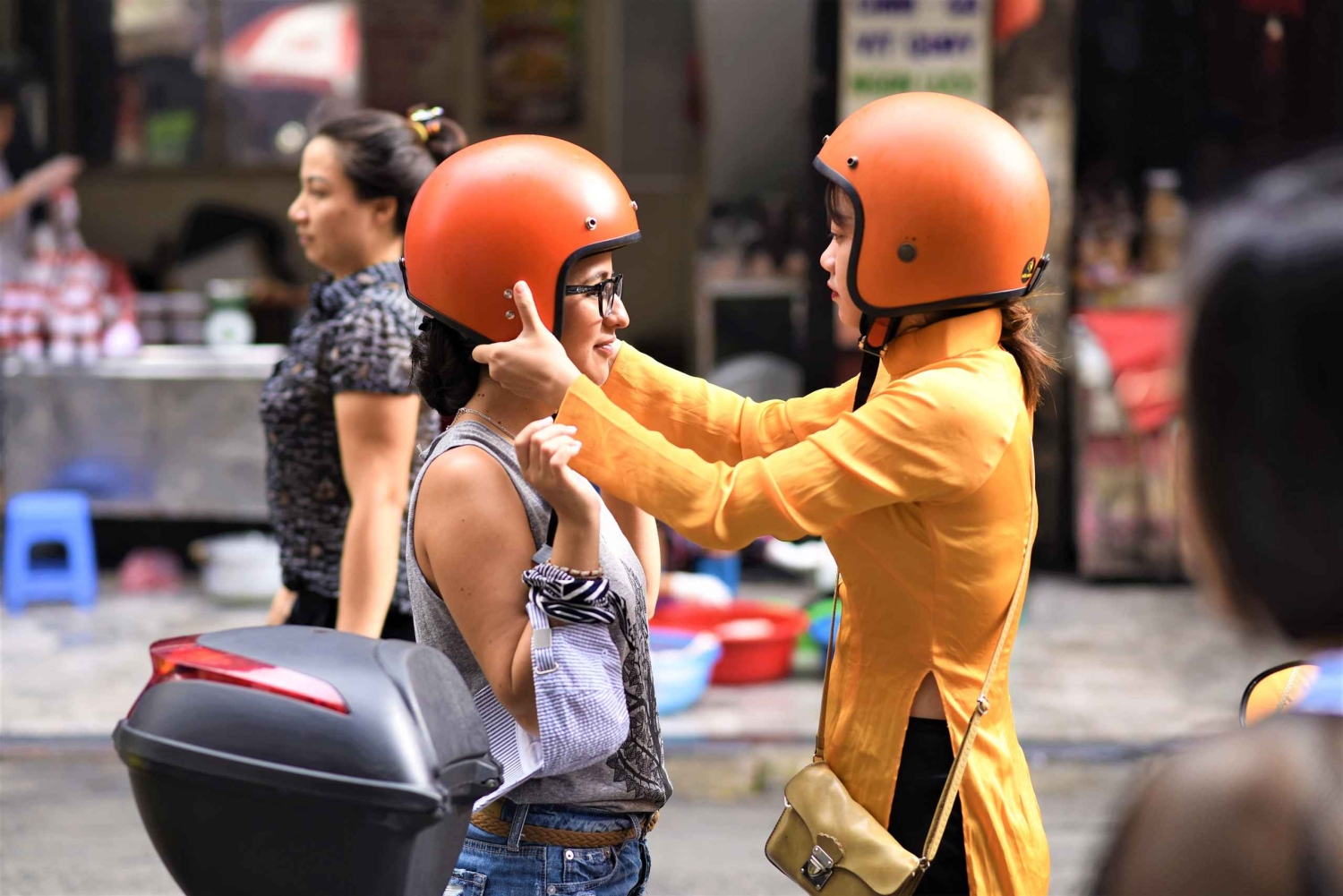 Hanoi: Heldagstur på Vespa i byen og på landet