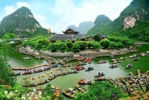 Hanoi: Full-Day Private Tam Coc Tour with Boat Ride & Lunch