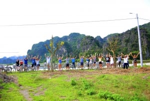 Hanoi: Full-Day Private Tam Coc Tour with Boat Ride & Lunch
