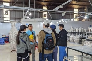 Hanoï : visite d'une journée en Vespa, Bat Trang et Co Loa, guidée par des femmes