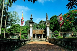 Hanoi: Koko päivän retki Hoa Luun, Tam Cociin ja Mua-luolaan, sisältäen aterian