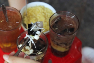 ハノイ：トレインストリート＆スパ体験付きガイド付きフードツアー