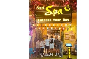 ハノイ：トレインストリート＆スパ体験付きガイド付きフードツアー