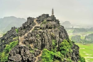 Hanoi: Guided Full-Day Hoa Lu, Trang An and Mua Cave Tour
