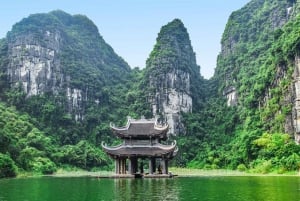 Hanoi: Guided Full-Day Hoa Lu, Trang An and Mua Cave Tour
