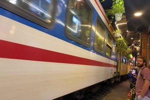 Hanoi: Guidet madtur i gaderne med Train Street Experience