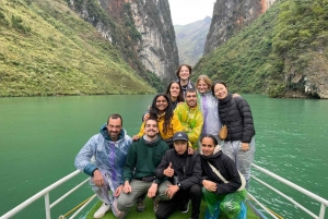 Ha Giang Loop Motorbike 4-Days 3-Nights - VIP Bus Transfer