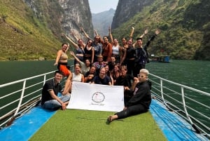 Hanoi - Ha Giang Loop Moottoripyöräretki 3D2N pieni ryhmä 5-8 henkilöä