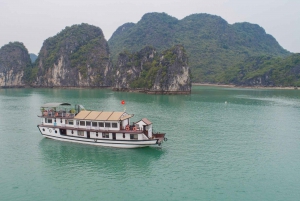 Hanoi: Ha Long Bay 2-daagse dagtour per 4-sterren luxe jonk