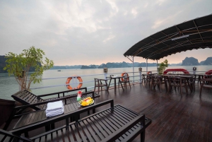 Hanoi: Ha Long Bay 2-daagse dagtour per 4-sterren luxe jonk
