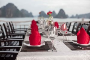 Hanoi: 2-dagers 1-natts tur i Ha Long-bukten med 4-stjerners luksusjunk