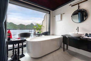 Hanoi: Ha Long Bay 5 tähden risteily 2 päivän päiväkierros