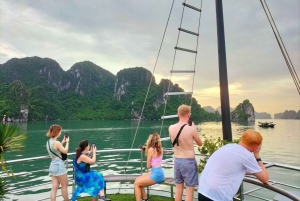 Hanói: Viagem de um dia à Baía de Ha Long – Cruzeiro de luxo e almoço local