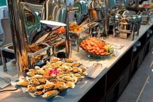 Hanoi: Ha Long Bay päiväretki - ylellinen risteily ja buffet-lounas