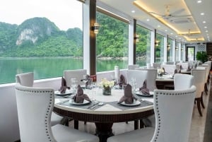 Hanoi: Ha Long Bay päiväretki - ylellinen risteily ja buffet-lounas