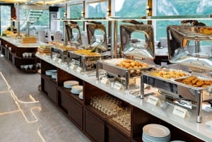 Hanoi: Ha Long Bay päiväretki - ylellinen risteily ja buffet-lounas