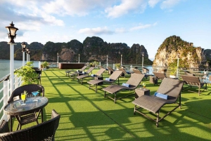 Hanoi: Ha Long & Lan Ha Bay 5*-Kreuzfahrten: Balkon, alle Mahlzeiten