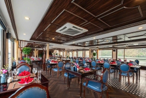 Hanoi: Ha Long & Lan Ha Bay 5*-Kreuzfahrten: Balkon, alle Mahlzeiten