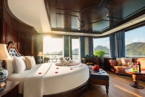 Hanoi: Ha Long & Lan Ha Bay 5*-Kreuzfahrten: Balkon, alle Mahlzeiten