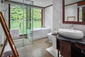 Hanoi: Ha Long & Lan Ha Bay 5* cruises: balkon, alle maaltijden