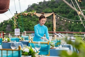 Hanoi: Ha Long & Lan Ha Bay 5* cruises: balkon, alle maaltijden