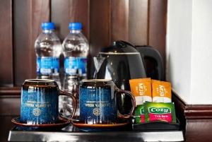 Hanoi: Ha Long & Lan Ha Bay 5* cruises: balkon, alle maaltijden