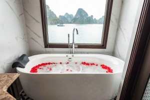 Hanoi: Ha Long & Lan Ha Bay 5* cruises: balkon, alle maaltijden