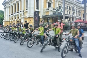 Hanoi: Guidad stadsvandring på halvdagsutflykt med Vintage Minsk-motorcykel