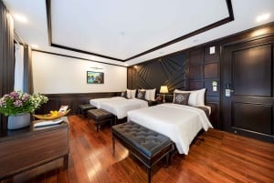 Hanoi: 2-dages 5-stjernet krydstogt i Halong-bugten med balkon og badekar