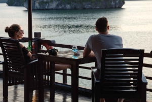 Hanoi: Halongbukta 2 dager 1 natt cruise