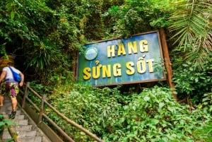 Hanoi : Croisière dans la baie d'Halong, grotte étonnante, île de Titov et kayak