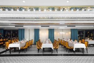 Hanoi: Crucero de 6 estrellas por la bahía de Halong con balcón privado y bañera.