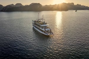 Ханой: круиз по бухте Халонг с каякингом и островом Титоп