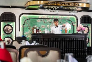 Baia di Halong: Crociera di lusso di un giorno con buffet, kayak e bagno