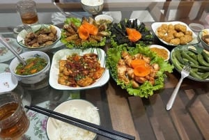 Hanoi: suitsukekylä, hattu-, taikinafiguurien käsityökierros