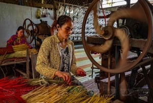 Hanoi: Hoi Village Mat Weaving Village Guided Tour with Meal