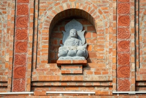 ハノイ：雄王の祠または香村＆帽子村をご案内します