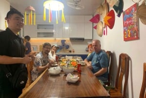 Hanoi: Weihrauchdorf, Hut- und Lackkunst-Tour