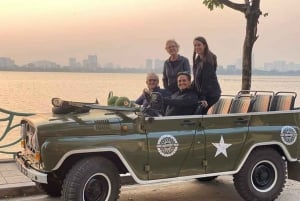 Avventura in jeep ad Hanoi: Un viaggio culturale
