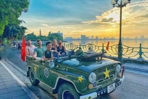 Avventura in jeep ad Hanoi: Un viaggio culturale