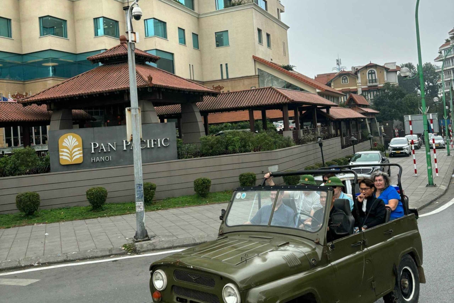 Descubre el centro de Hanói en jeep (nueva actividad)